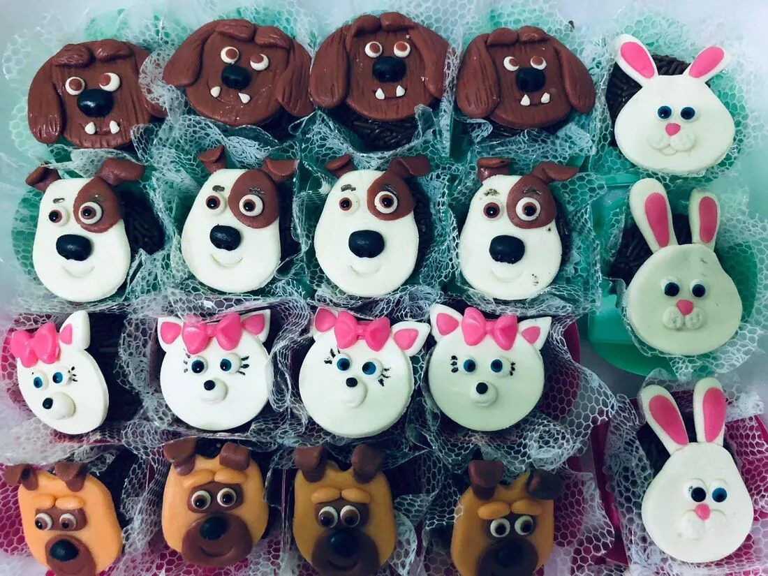 Brigadeiros com carinhas de cachorro e coelho
